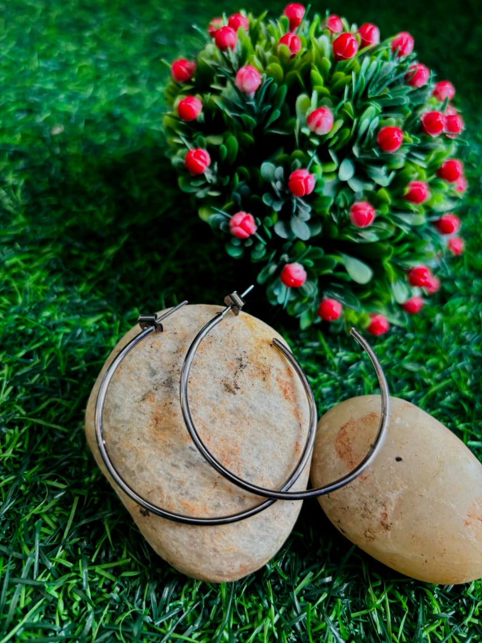 Minimal Silver Tone Hoop Earrings for Everyday Wear